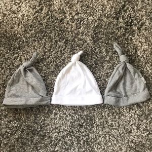 Burt’s Bees 🐝 hats. NWT, Size 0-3 months